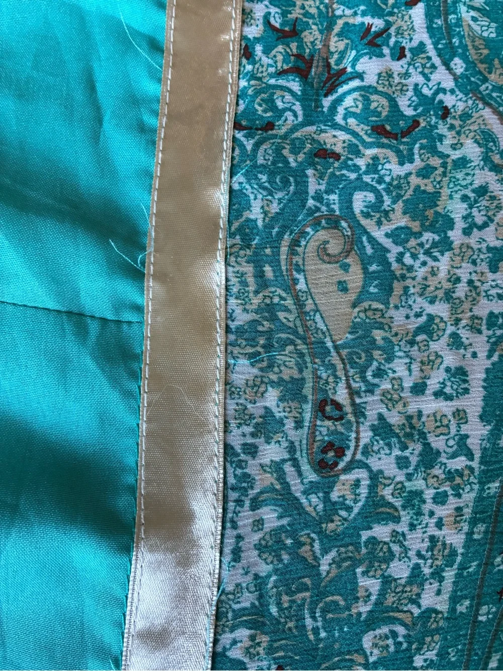 Gorgeous Turquoise Paisley Home Accent Table Runner -  Teal Pattern 75
